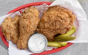 Try Blake Shelton’s Miller High Life Champagne of Fried Chicken Try Blake Shelton’s Miller High Life Champagne of Fried Chicken