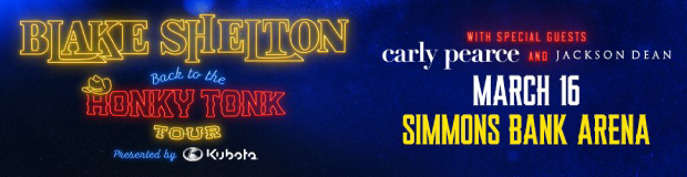 Blake Shelton Playing in Little Rock