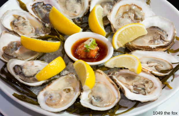 This is the top food that people should avoid on a first date.