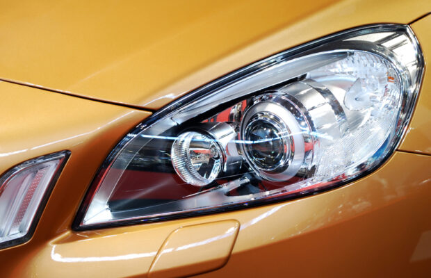 34% of people say this is their biggest driving pet peeve when it comes to others.