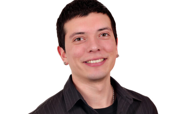A bright smile and nice eyes are the top physical attributes women look for in men.